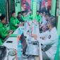 Ketua DPC PKB Tojo Una-Una, Asrun P. Taurenta, S.Ag., M.A.P., bersama pengurus partai berfoto bersama jajaran KPU, usai kegiatan verifikasi dan pemutakhiran data partai politik berkelanjutan di Kantor DPC PKB Touna, Senin (22/6/2026). (Foto: Istimewa)
