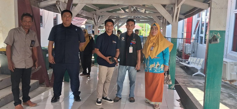 Rumah Sakit Umum Daerah (RSUD) Luwuk terus memperkuat komitmen menjaga keamanan dan kenyamanan lingkungan rumah sakit,  melalui sinergi bersama PT Twin Service Indonesia sebagai mitra penyedia jasa pengamanan, Kamis (4/6/2026).
