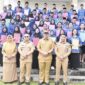 Wakil Bupati Banggai Kepulauan, Serfi Kambey, menyerahkan 53 SK Kepala Sekolah Bangkep dalam apel gabungan perangkat daerah, Senin (8/6/2026).