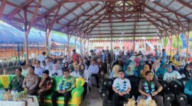 Perwakilan BKKBN Provinsi Sulawesi Tengah bersama jajaran Pemerintah Kabupaten Tojo Una-Una dan para peserta mengikuti pembukaan Jambore Penyuluh Keluarga Berencana (PKB) dan Petugas Lapangan Keluarga Berencana (PLKB) Tingkat Provinsi Sulawesi Tengah di Marina Cottage, Desa Labuan, Kecamatan Ratolindo, Rabu (29/7/2026).
