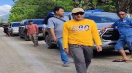  Ilham S. Lawidu, didampingi Kepala Dinas PUPR Asfan Supu, meninjau hasil pemeliharaan ruas Jalan Bulan Jaya–Uematopa sekaligus meninjau lokasi rencana pembangunan jaringan irigasi untuk mendukung persawahan warga di Desa Mpoa, Kecamatan Ulubongka, Jumat (17/7/2026).