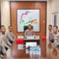 Suasana penyambutan perwira baru lulusan SIP Angkatan ke-55 di Mapolda Sulteng yang dipimpin langsung oleh Kapolda Sulteng, Senin (6/7/2026).(dok.: Humas Polda Sulteng)
