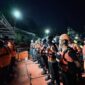 Tim SAR gabungan melaksanakan briefing sebelum memulai Operasi SAR hari kelima pencarian ABK Speedboat Mister Un di Perairan Teluk Tomini, Selasa (28/7/2026).

