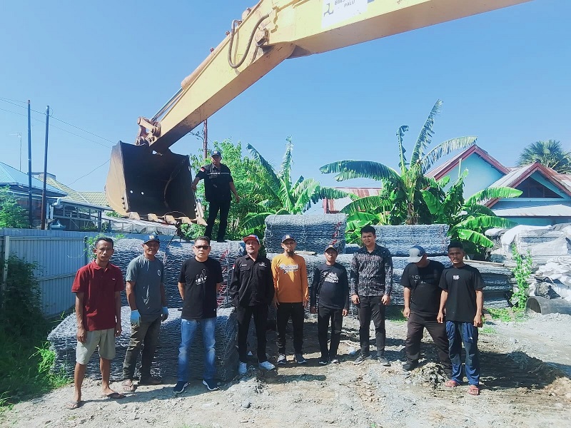 Dinas PUPR Kabupaten Tojo Una-Una menerima bantuan 500 lembar bronjong dari Balai Wilayah Sungai Sulawesi III (BWSS III) Palu sebagai dukungan Pemerintah Pusat untuk percepatan penanganan dampak banjir dan abrasi sungai di sejumlah wilayah Kabupaten Tojo Una-Una. (ist)
